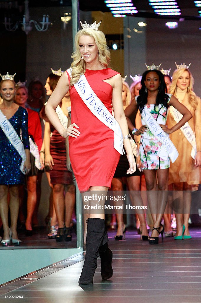 Miss America Contestants "Meet And Greet" Fashion Show