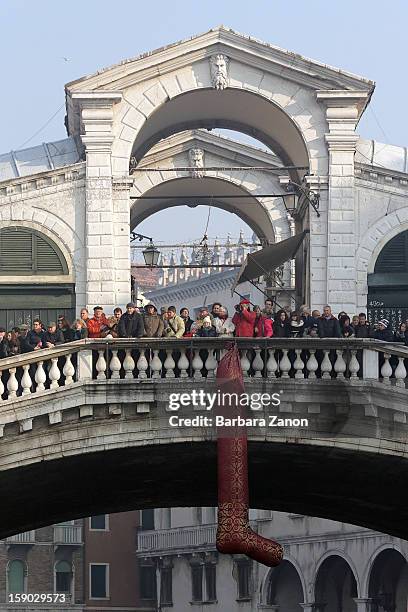 General view of Rialto Bridge with a big stocking of the Epiphany during the traditional Epiphany Boat Race on January 6, 2013 in Venice, Italy. In...