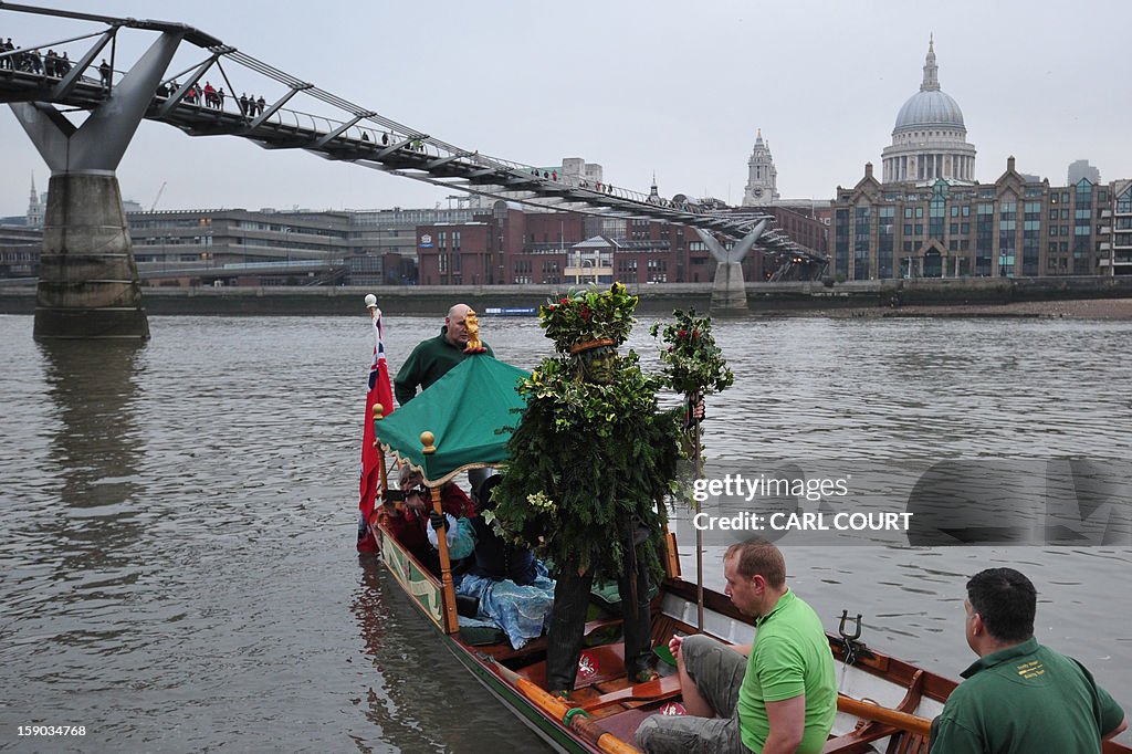 BRITAIN-ENTERTAINMENT-TRADITION