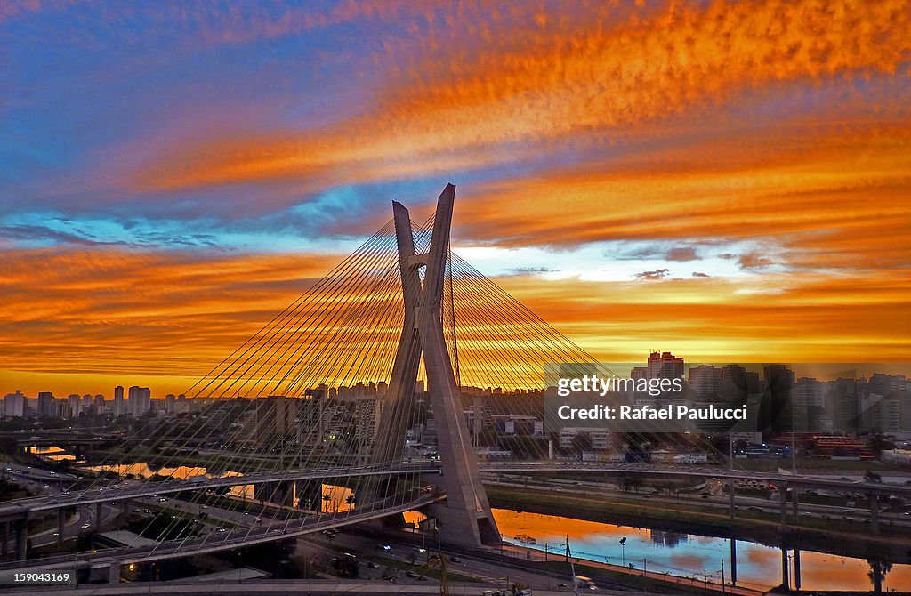 Octávio Frias de Oliveira Bridge - Ponte Estaiada