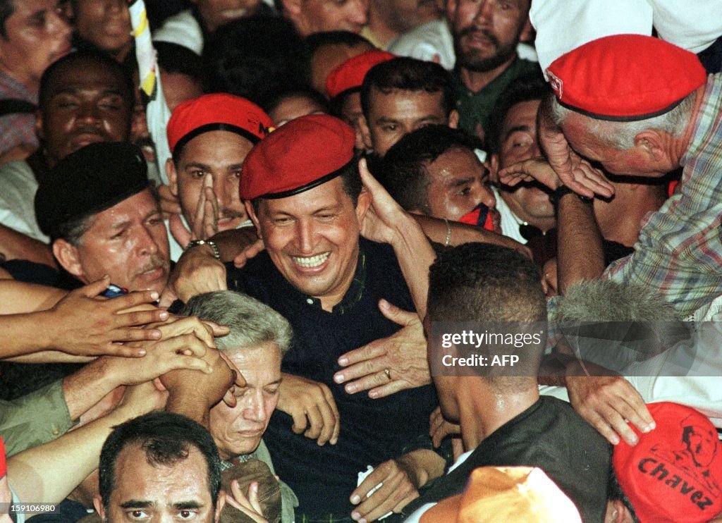 VENEZUELA-ELECTIONS-CHAVEZ-02