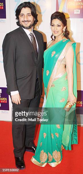 Sonali Bendre with husband Golodie Behl at the Zee Cine Awards 2013, held in Mumbai on January 6, 2013.