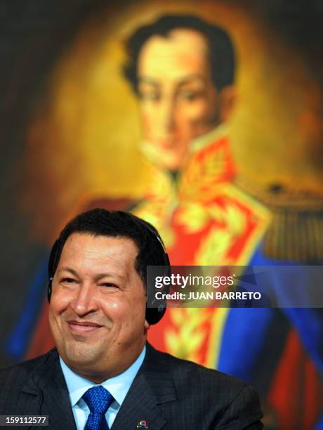 Hugo Ch 16,030 Hugo Chávez President Of Venezuela Photos & High Res Pictures ...