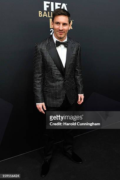 Lionel Messi of Argentina poses during the red carpet arrivals of the FIFA Ballon d'Or Gala 2013 at Congress House on January 7, 2013 in Zurich,...