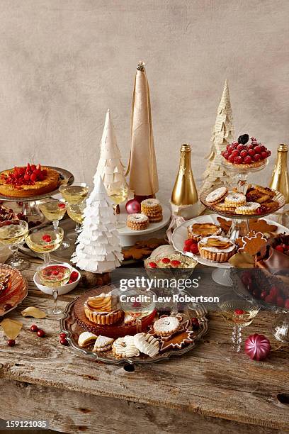 holiday table setting - dessert christmas stockfoto's en -beelden