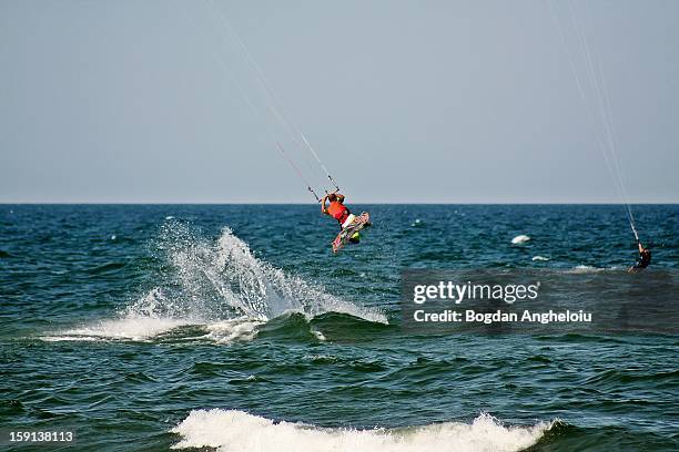 kitejump - mamaia romania stock pictures, royalty-free photos & images