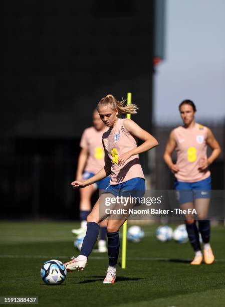 Esme Morgan of England passes the ball during a training session at Central Coast Stadium on August 04, 2023 in Gosford, Australia.