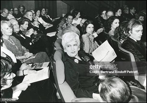 Mary Marquet attends the Premiere of Federico Fellini's "Casanova" in 1976 in Paris.