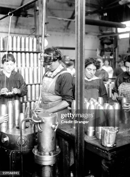 World War I, Women working in an ammunition factory.