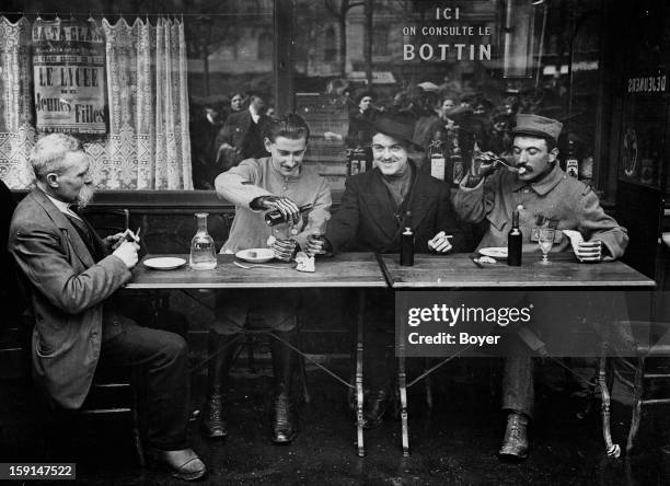 World War I, Wounded veterans with their prostheses, 1916.