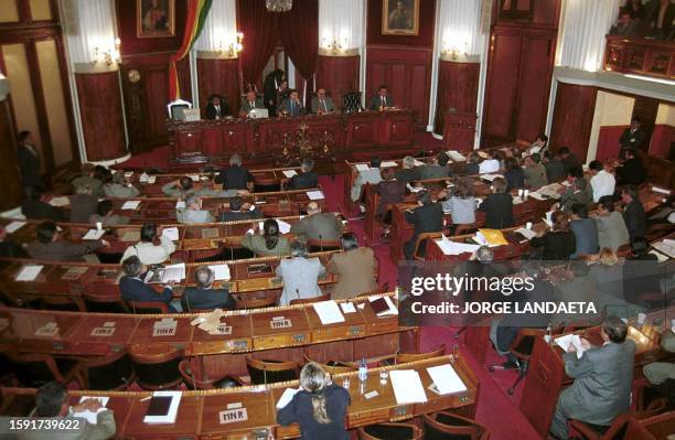 Senators participate in an extra session of Congress, 04 October 2000, in La Paz, Bolivia. The Congress met to discuss the crisis in their country....