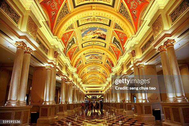 the entrance of venetian - macao stock-fotos und bilder