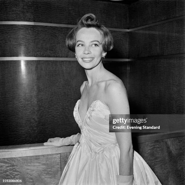French actress Leslie Caron attending the London premiere of her film 'The Doctor's Dilemma', April 29th 1959.