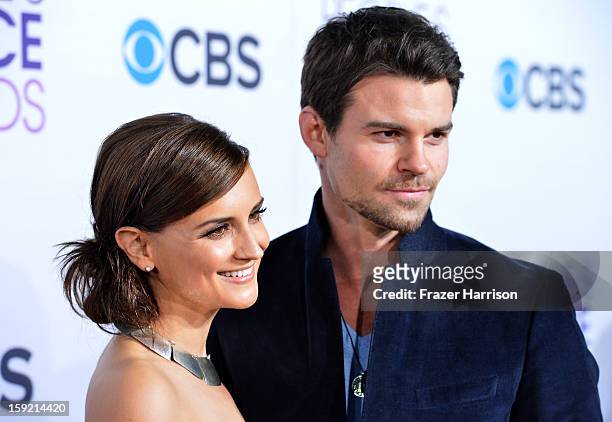 Actors Rachael Leigh Cook and Daniel Gillies attends the 39th Annual People's Choice Awards at Nokia Theatre L.A. Live on January 9, 2013 in Los...