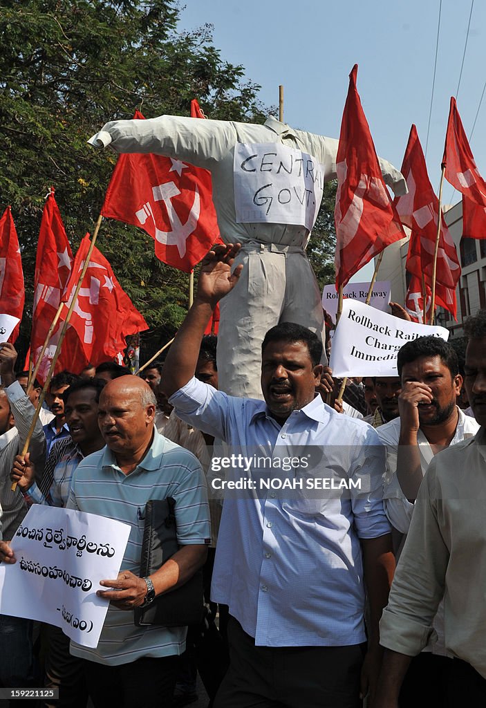 INDIA-POLITICS-RAIL-PROTEST