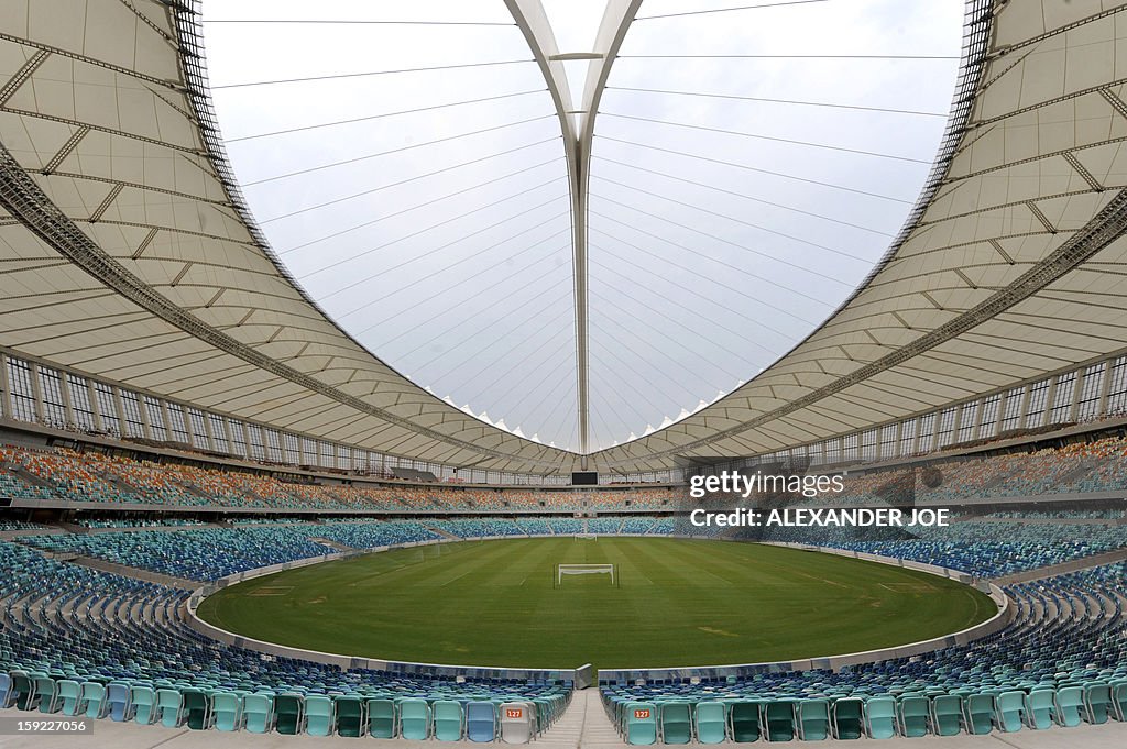 FBL-WC2010-MABHIDA-STADIUM