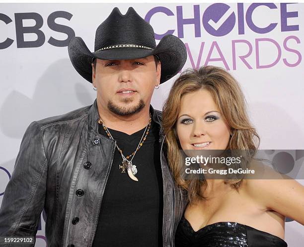 Musician Jason Aldean and wife Jessica Aldean arrive at the 2013 People's Choice Awards at Nokia Theatre L.A. Live on January 9, 2013 in Los Angeles,...