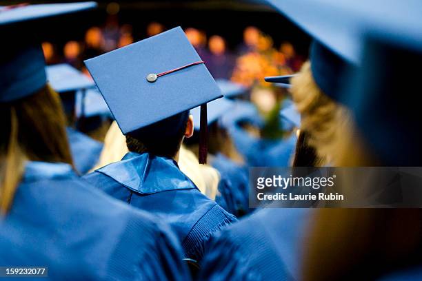 graduation - graduierten talar stock-fotos und bilder