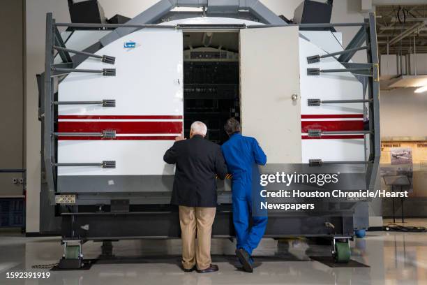 George Abbey 29 George Abbey (Nasa) Stock Photos, High-Res Pictures, and Images ...