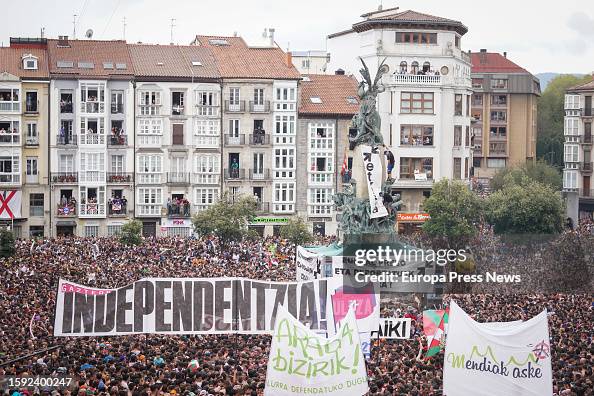 Beginning Of The Virgen Blanca Festivities In Vitoria Beginning Of The Virgen Blanca Festivities In Vitoria