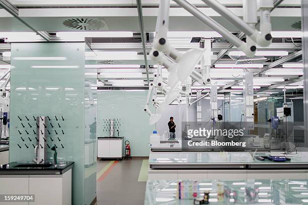 Oreal SA employee works at the company’s first research and innovation center in Mumbai, India, on Thursday, Jan. 10, 2013. L’Oreal SA, the world’s...