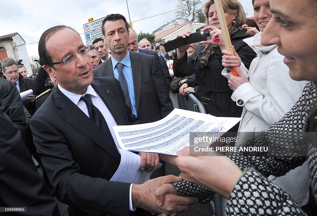 FRANCE-POLITICS-SCIENCES-TECHNOLOGY-HOLLANDE