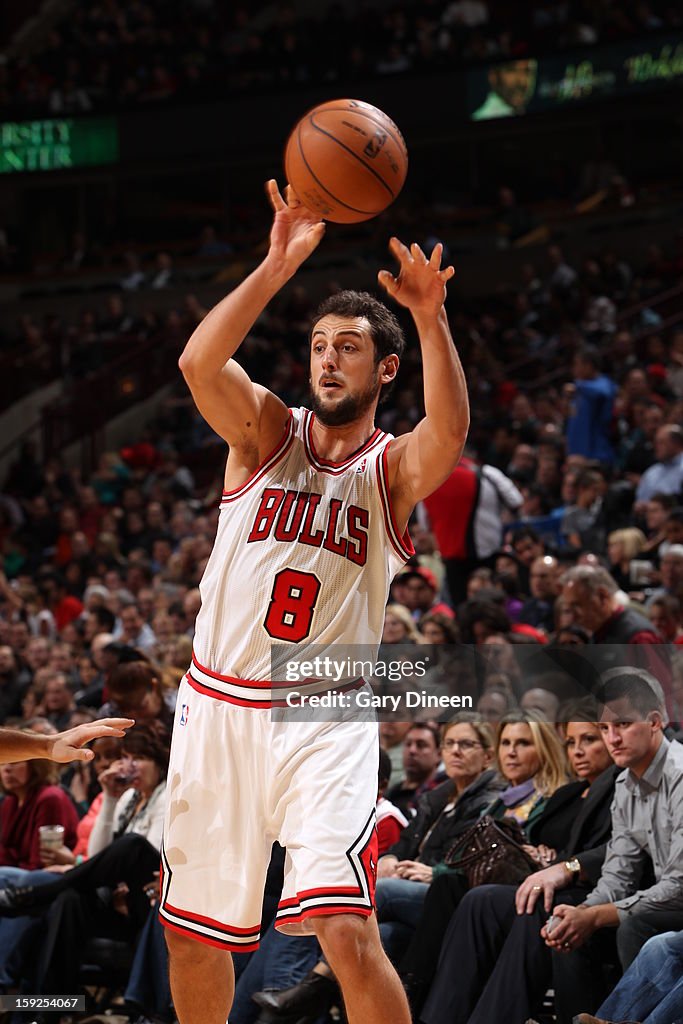 Milwaukee Bucks v Chicago Bulls