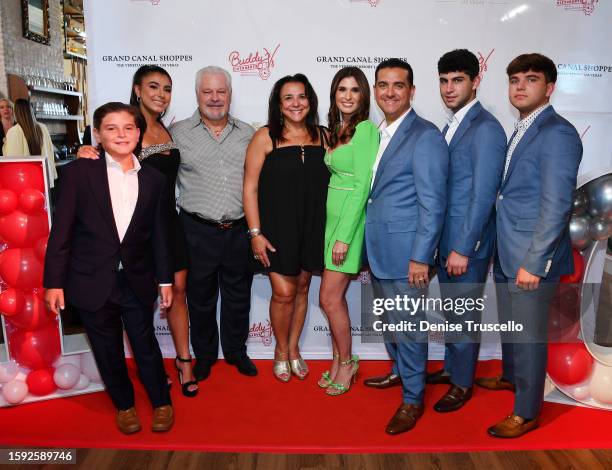 98 Lisa Valastro Photos & High Res Pictures - Getty Images