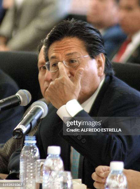 The Peruvian President, Alejandro Toledo, speaks during a magisterial conference in the Union Congress, in Mexico City, 24 October 2002. Toledo...