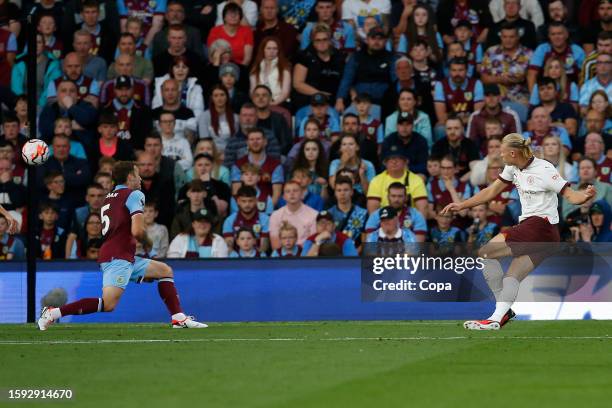 Erling Haaland of Manchester City scores the 2nd goal during the Premier League match between Burnley FC and Manchester City at Turf Moor on August...