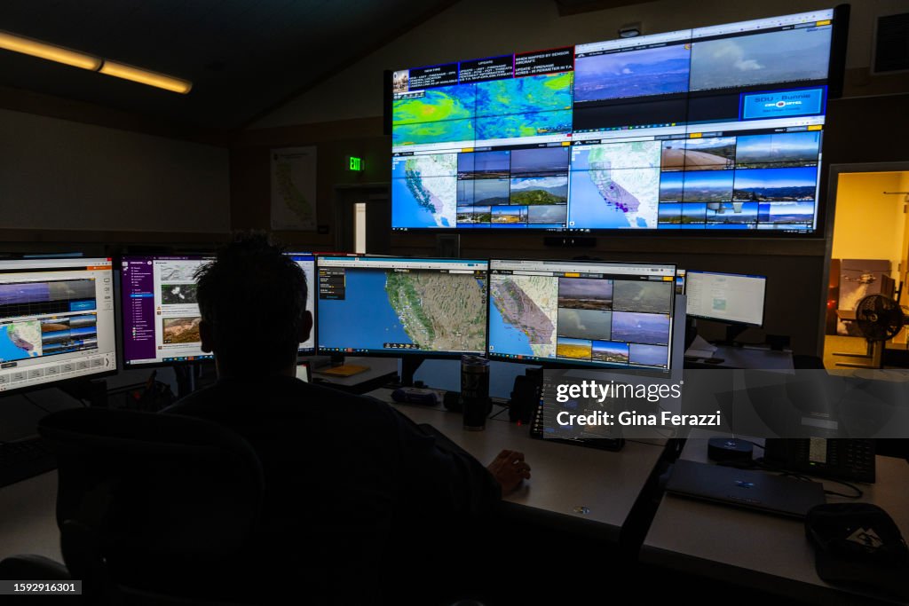 Fire Dispatch Example Cal Fire Scott Slumpff monitors computer screens which depicts views ...