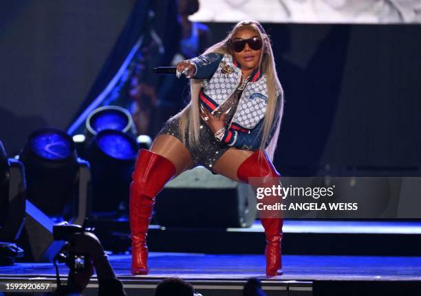 Litte Kim Rapper 5,581 Photos Of Lil Kim Stock Photos, High-Res Pictures, and Images ...