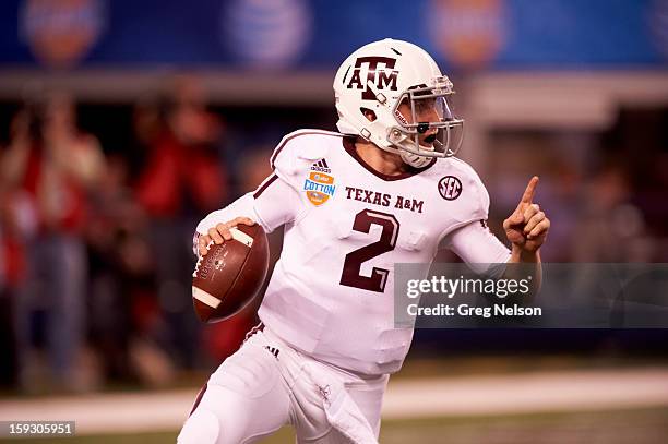 Cotton Bowl Classic: Texas A&M QB Johnny Manziel in action vs Oklahoma at Cowboys Stadium. Arlington, TX 1/4/2013 CREDIT: Greg Nelson