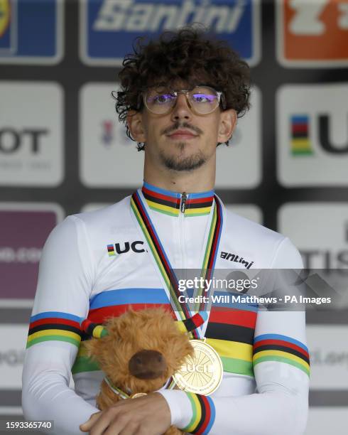 France's Alexandre Leaute poses with his medal after winning gold in the Men's C2 Road Race during day nine of the 2023 UCI Cycling World...