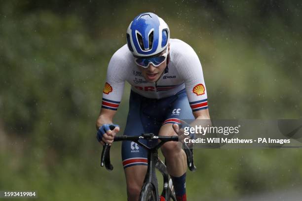 Great Britain's Finlay Graham in action in the Men's C3 Road Race during day nine of the 2023 UCI Cycling World Championships in Dumfries, Glasgow....
