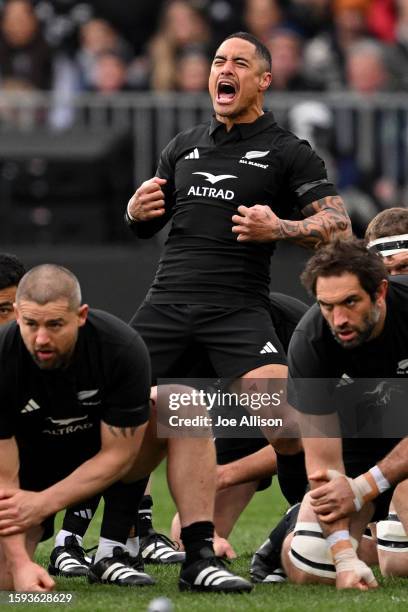 Aaron Smith of New Zealand performs the haka during The Rugby Championship & Bledisloe Cup match between the New Zealand All Blacks and the Australia...