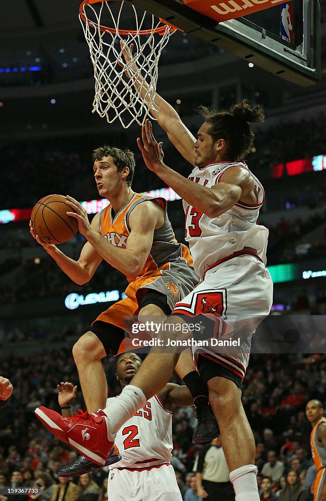 Phoenix Suns v Chicago Bulls