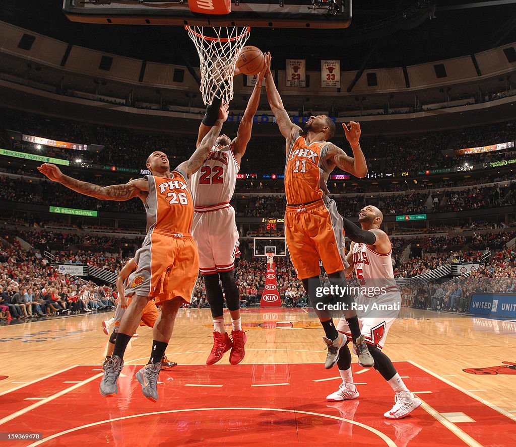 Phoenix Suns v Chicago Bulls