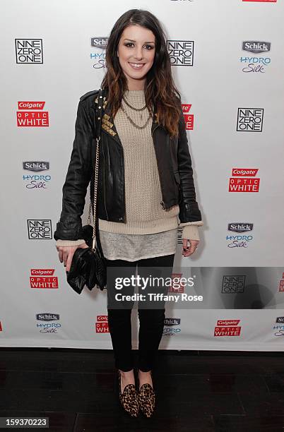 Actress Shenae Grimes attends the Colgate Optic White beauty bar - Day 2 at Salon 901 on January 12, 2013 in West Hollywood, California.
