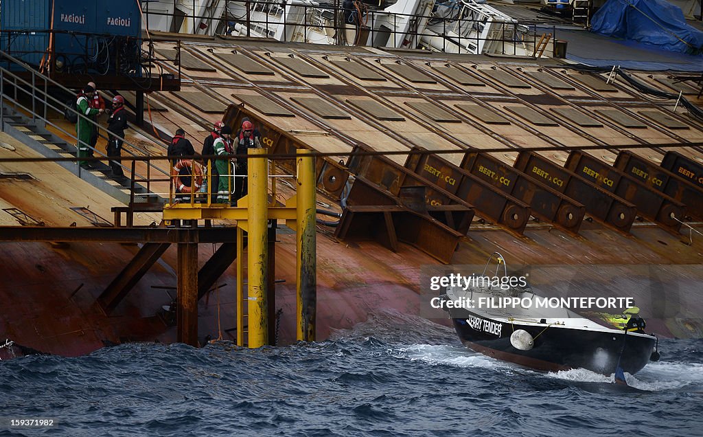 ITALY-SHIPPING-TOURISM-DISASTER-CONCORDIA