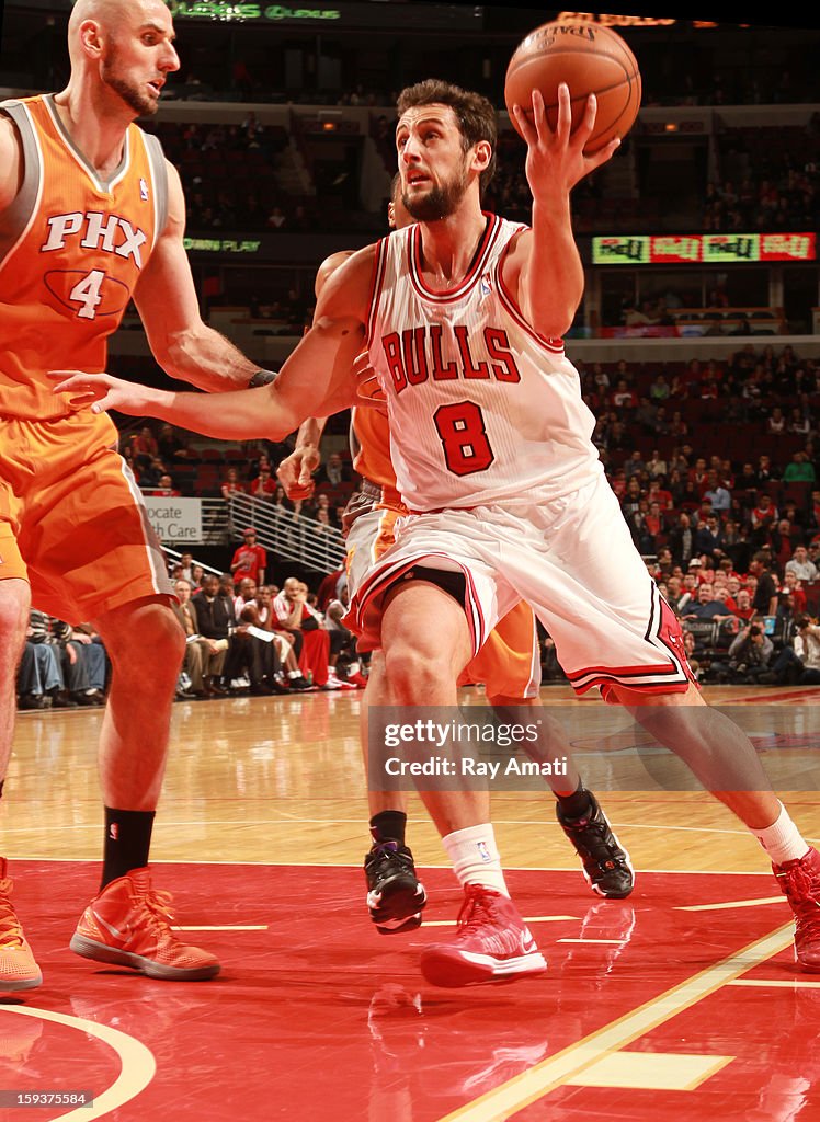 Phoenix Suns v Chicago Bulls