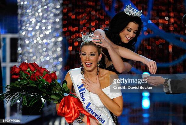 Miss America 2012 Laura Kaeppeler crowns Mallory Hytes Hagan of New York, the new Miss America during the 2013 Miss America Pageant at PH Live at...