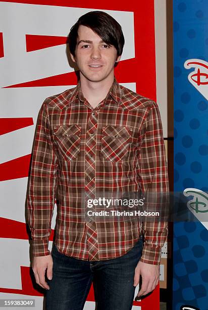 Actor Drake Bell attends "Reading With: Marvel Comics Close-Up" kick-off event at the Burbank Public Library on January 12, 2013 in Burbank,...