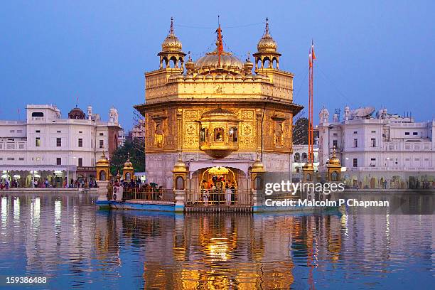 the golden temple, amritsar, india - amritsar stockfoto's en -beelden