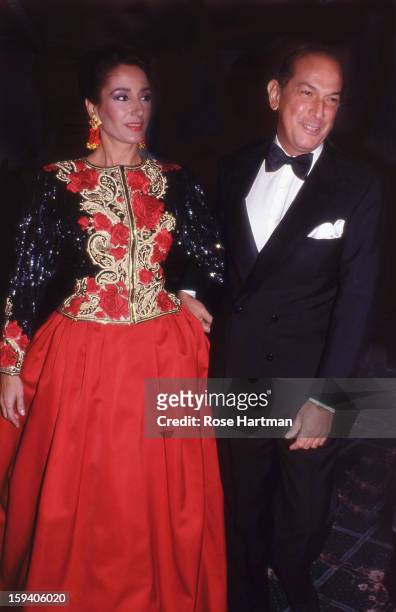 Nati Abascal and Oscar de la Renta at the Spanish Institute gala, at the Plaza Hotel, New York, New York, 1985.