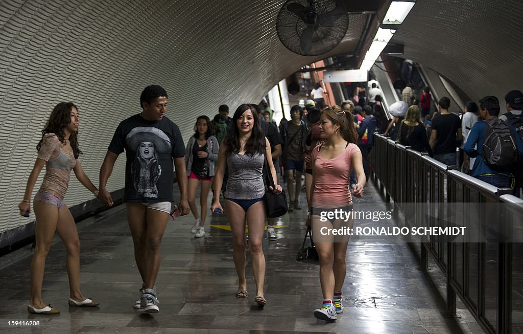MEXICO-CULTURE-SUBWAY-NO PANTS