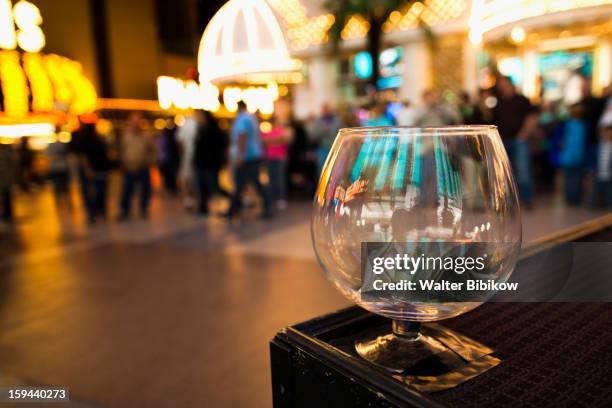 street performer tip jar, fremont street - fremont street las vegas stock-fotos und bilder