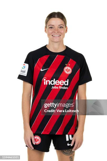 Verena Hanshaw poses during the team presentation of Eintracht Frankfurt Women's at Eintracht Frankfurt Proficamp on August 4, 2023 in Frankfurt am...