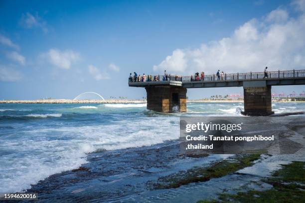 galle face beach, colombo in sri lanka - colombo stock pictures, royalty-free photos & images