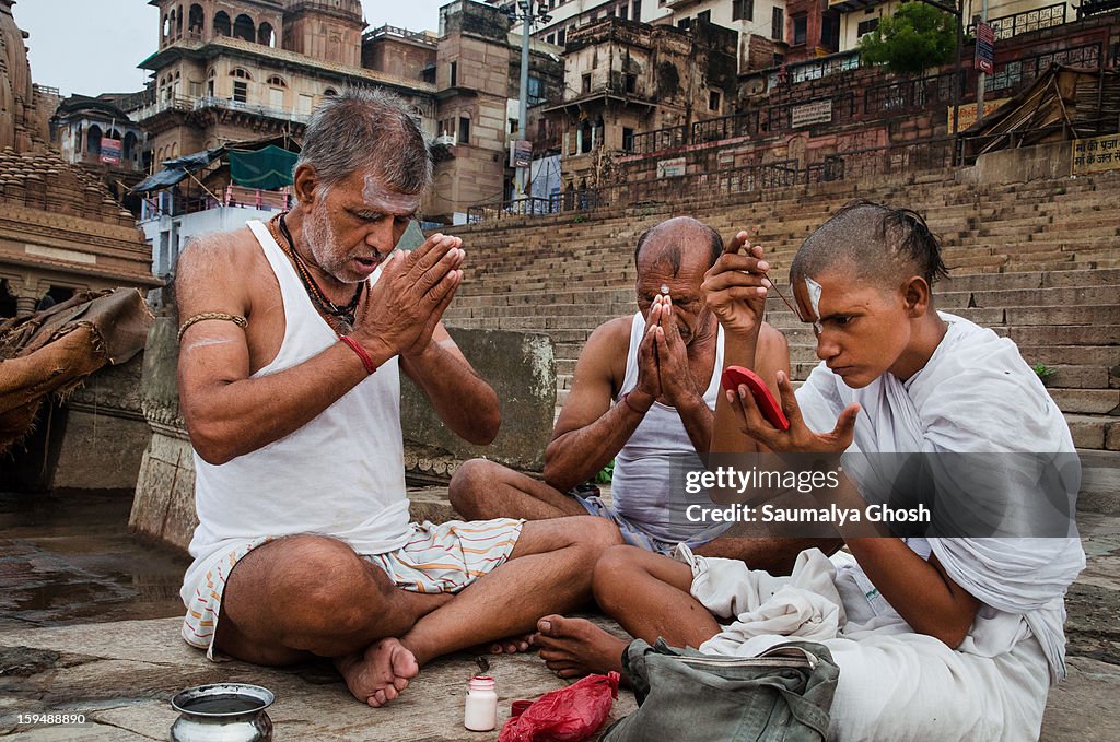 Devotees at Varanasi ghat